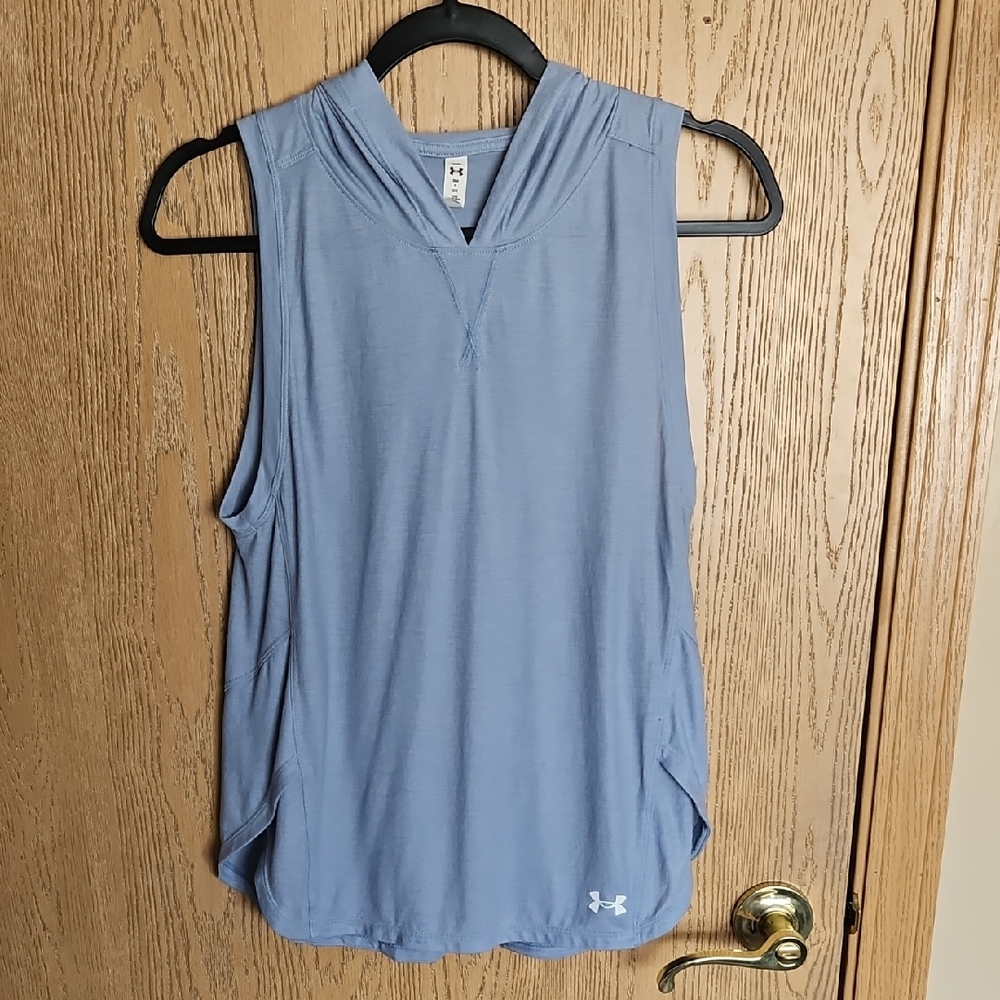 NWOT Under Armour Women's Blue Sleeveless Top W/hood.